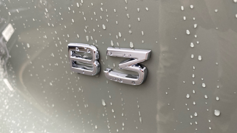 Volvo XC40 2.0 B3P Plus Dark 5dr Auto Petrol Estate